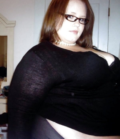 ANABELLE 25 ANS PARIS 149 KGS