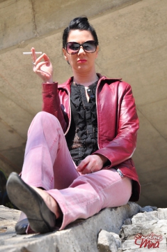 Brunette babe smoking outside the abandon building - N