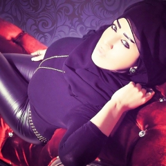 HIJAB WOMAN INSTAG. - N