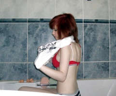 Stolen Pics - Redhead in Bath - N