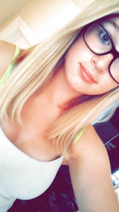 Naked geeky blonde teen - nerdy girl nude selfies - N