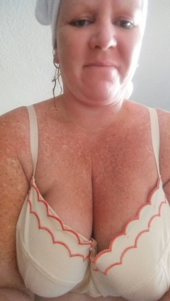 Huge natural tits - N