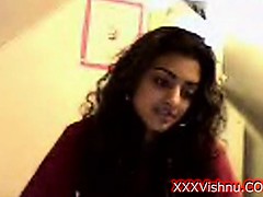 sey-young-indian-babe-on-her-webcam