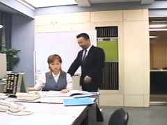 japanese-girl-fucked-at-the-office
