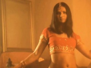 Sensuous indian MILF Dancer Babe