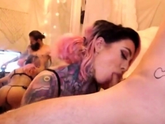 Tattooed girl gives hot blowjob to her lover