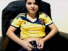 cute-colombian-girl-on-webcam