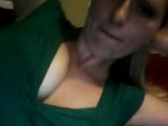 uk-girl-quick-boob-flash-on-webcam