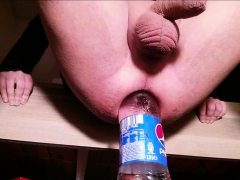 Stretching my asshole with a 1.5L Pepsi bottle
