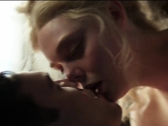 elle-fanning-tits-in-nude-and-sex-scenes