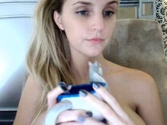 naked-blonde-teen-girl-pussy-masturbation-on-webcam